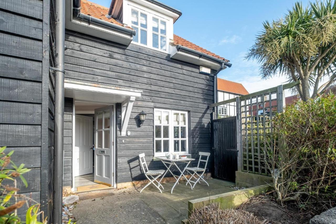 1 Sanctuary Court - Aldeburgh Coastal Cottages Thorpeness Dış mekan fotoğraf